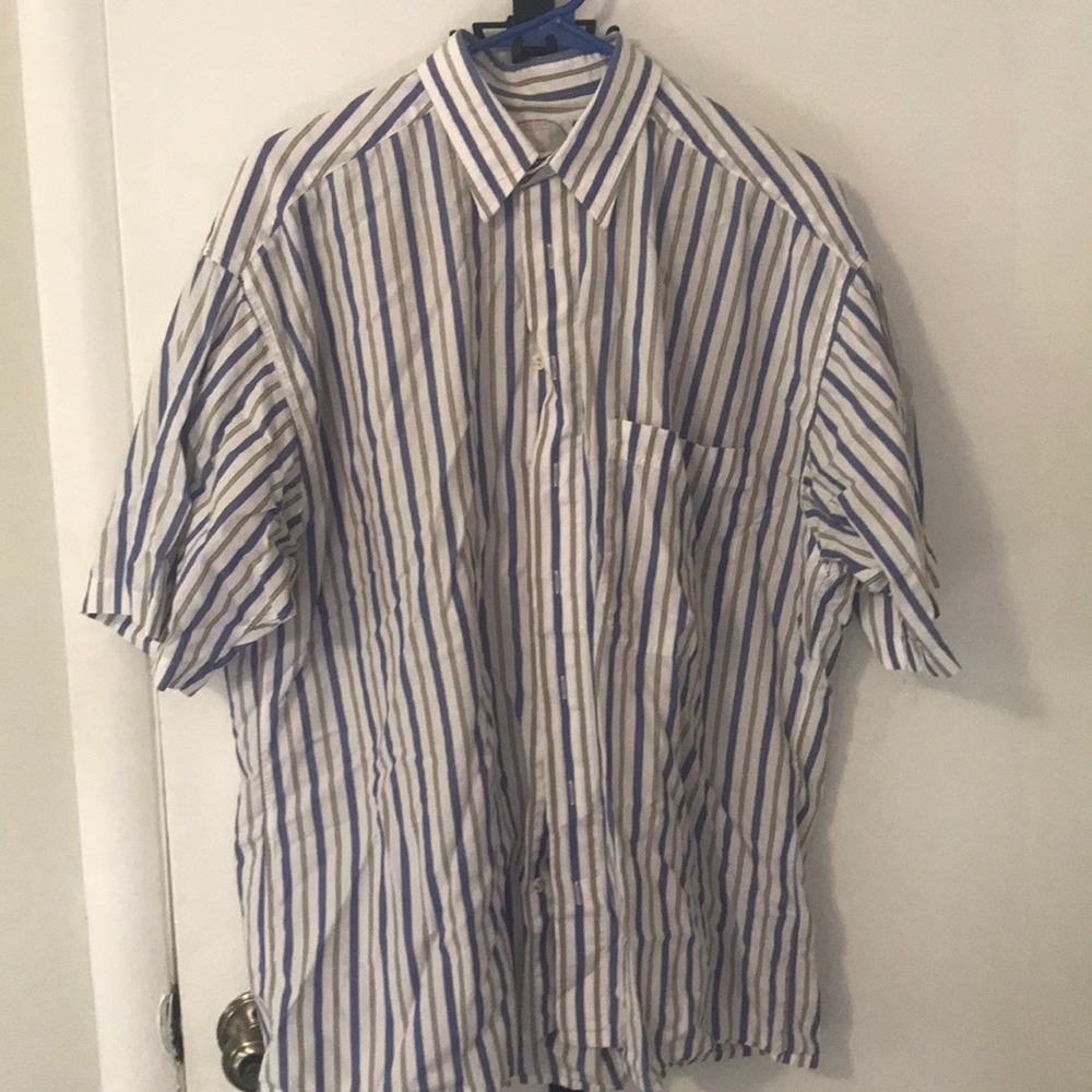 Men’s short sleeve button up